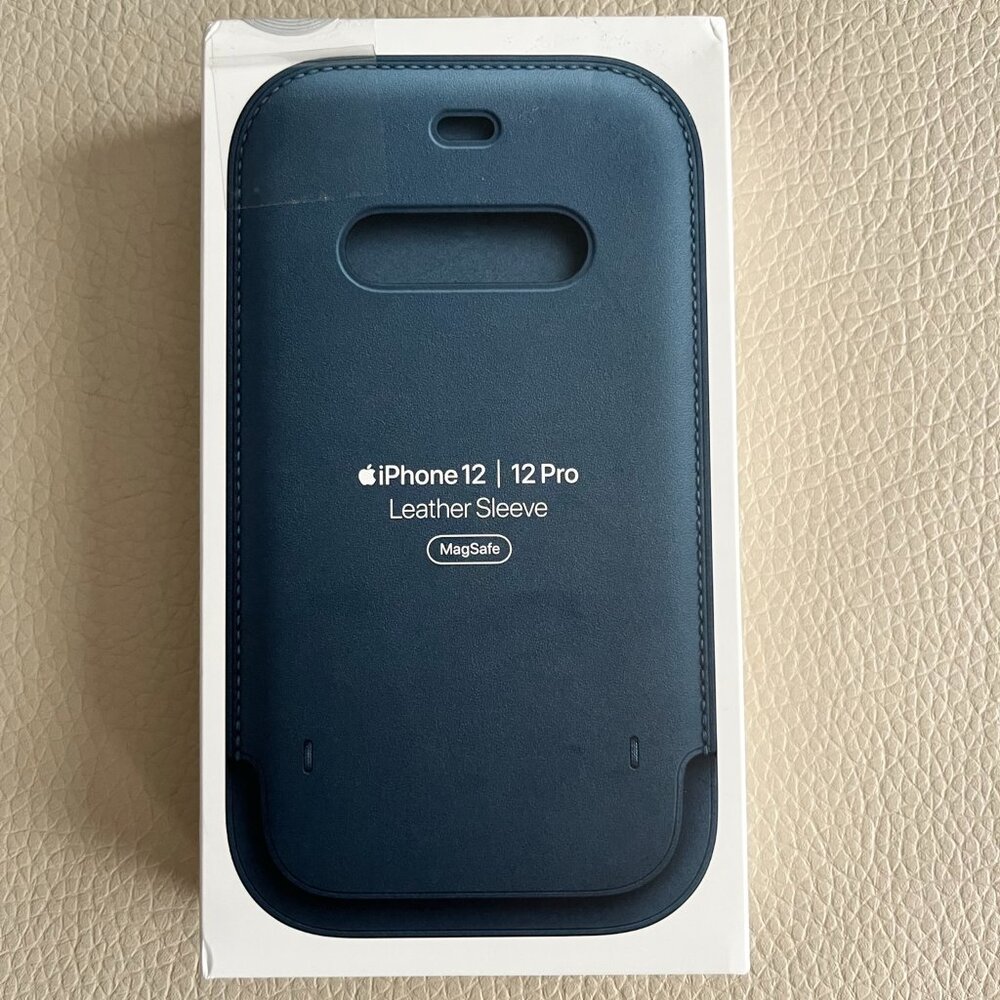 Apple iPhone 12/12 Pro Leather Sleeve with Card Slot (Baltic Blue)